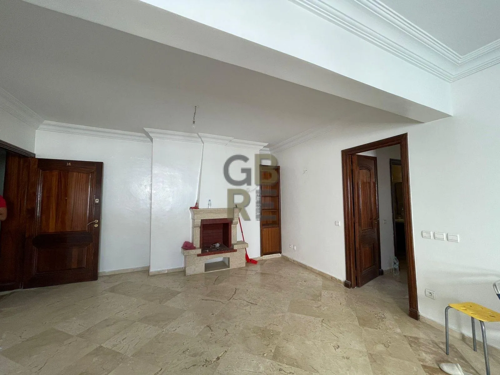 Bel appartement ensoleillé bien situé au cœur de Hay Riad - الرباط