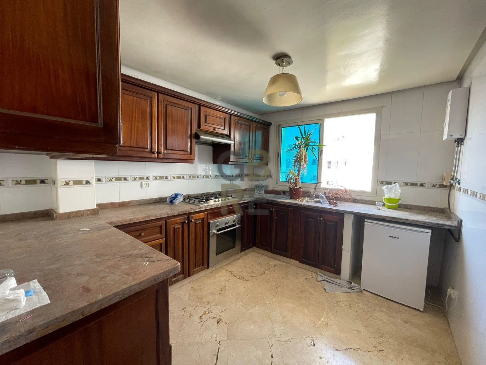 Bel appartement ensoleillé bien situé au cœur de Hay Riad - الرباط (2)