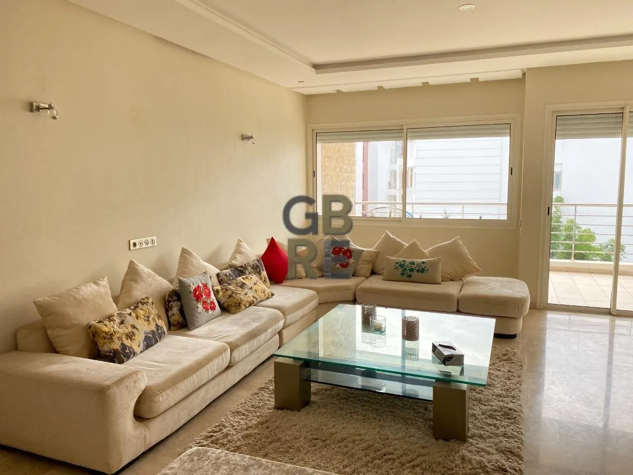 Bel appartement meublé sans vis-à-vis bien ensoleillé à Hay riad - الرباط