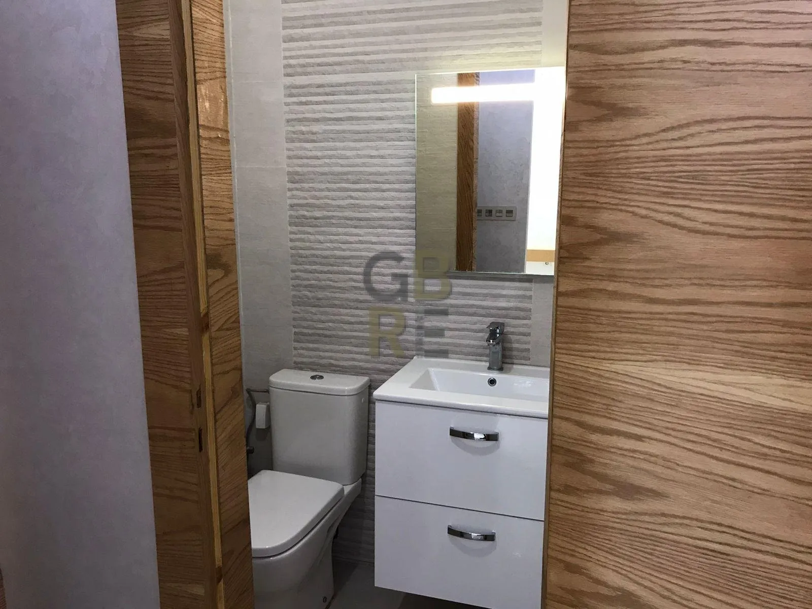 Très bel appartement entièrement rénové bien situe en haut d'agdal - الرباط (4)