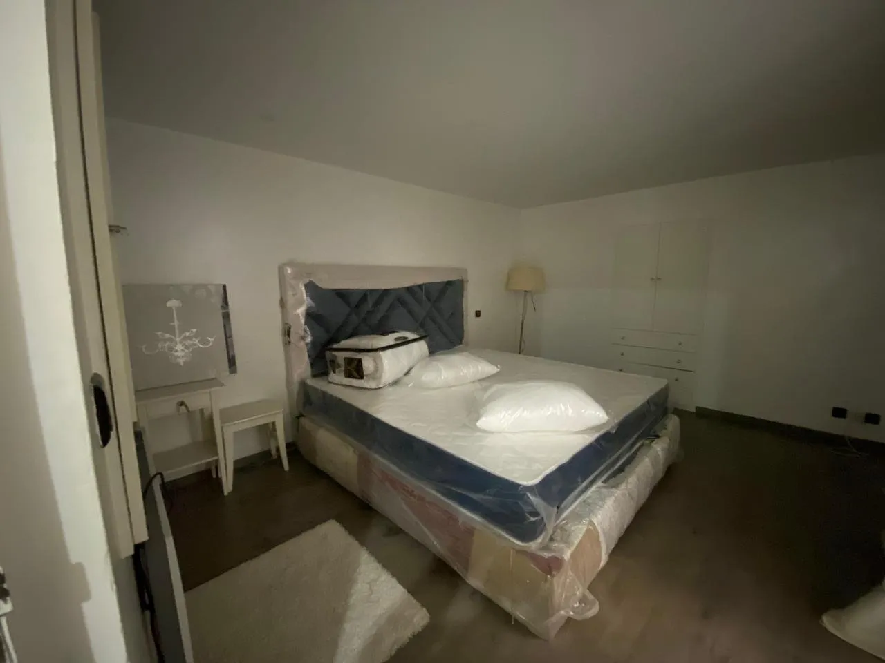 LOCATION  RDC MEUBLE  BIEN PLACE -TRIANGLE D'OR- - الدار البيضاء (4)