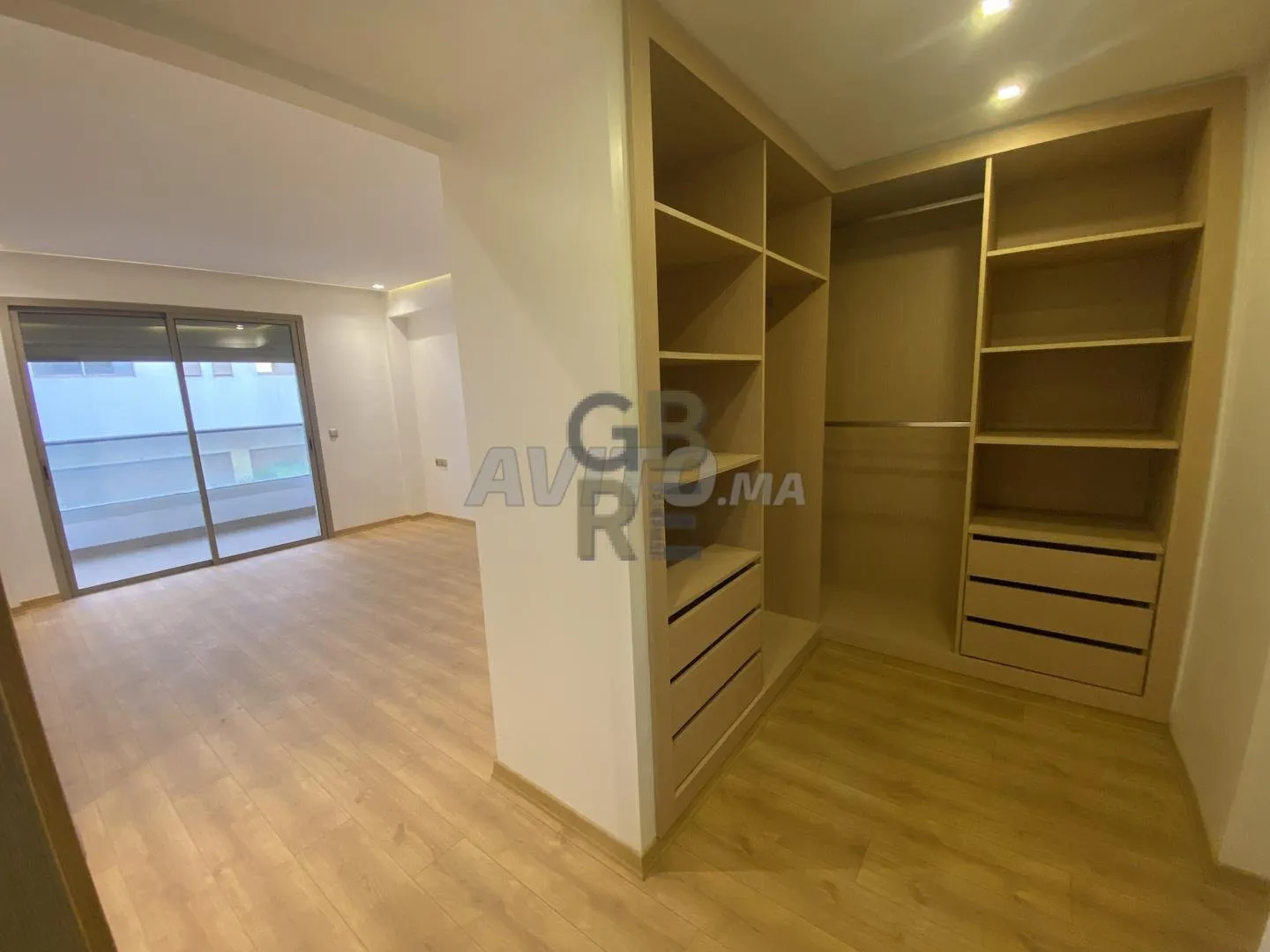 Superbe appartement à louer sans vis-à-vis avec 3 façades très ensoleiller - الرباط (3)