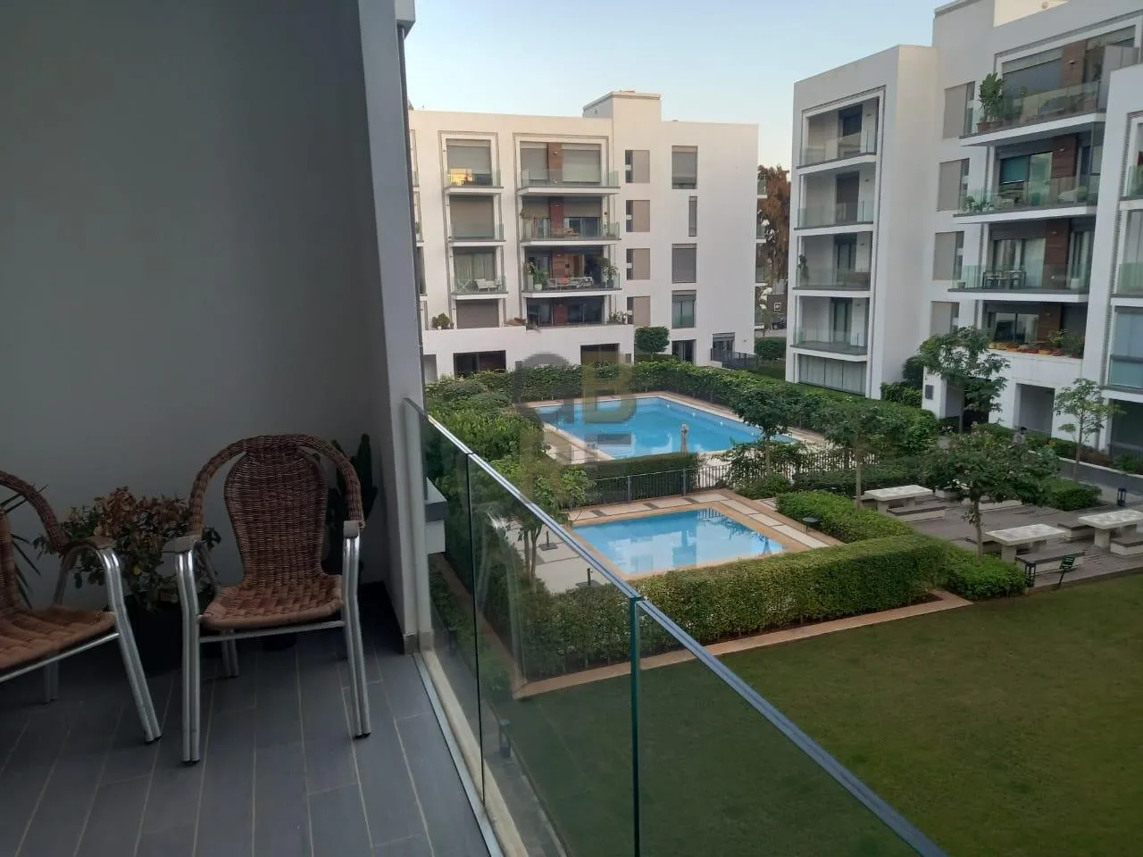Magnifique appartement meublée à louer sans vis-à-vis avec deux façades à Eagle Hills - الرباط (3)