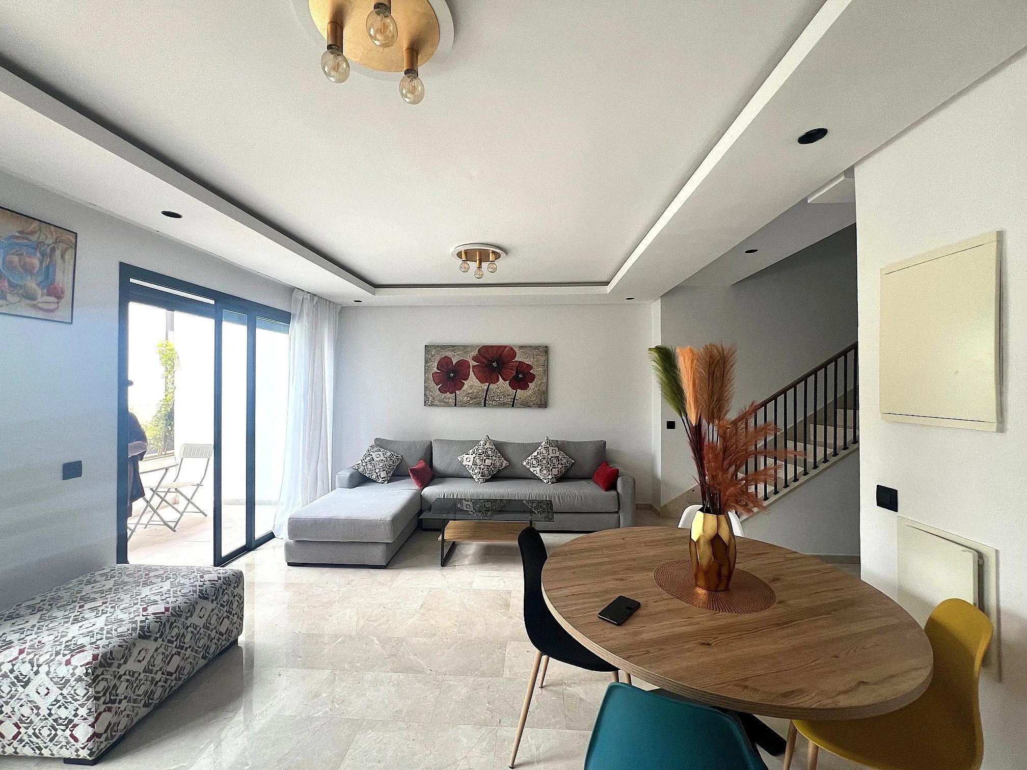 JOLI DUPLEX/2 CHAMBRES/ MEUBLE / MODERNE - الدار البيضاء