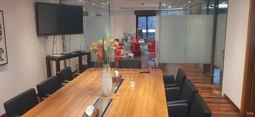Immeuble de haut standing  a usage professionnel de 1200 m de surface exploitable a la location  en plein quartier gauthier - الدار البيضاء