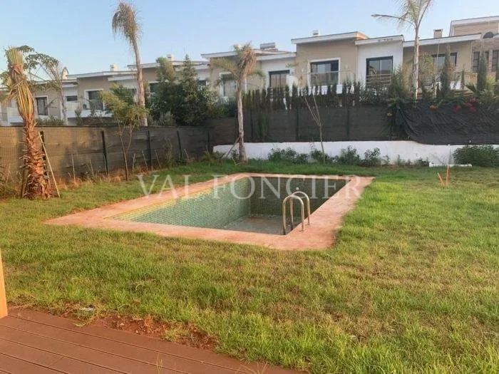 Top appartement Rez de jardin 720m2 en location à la ville verte Bouskoura - الدار البيضاء (2)