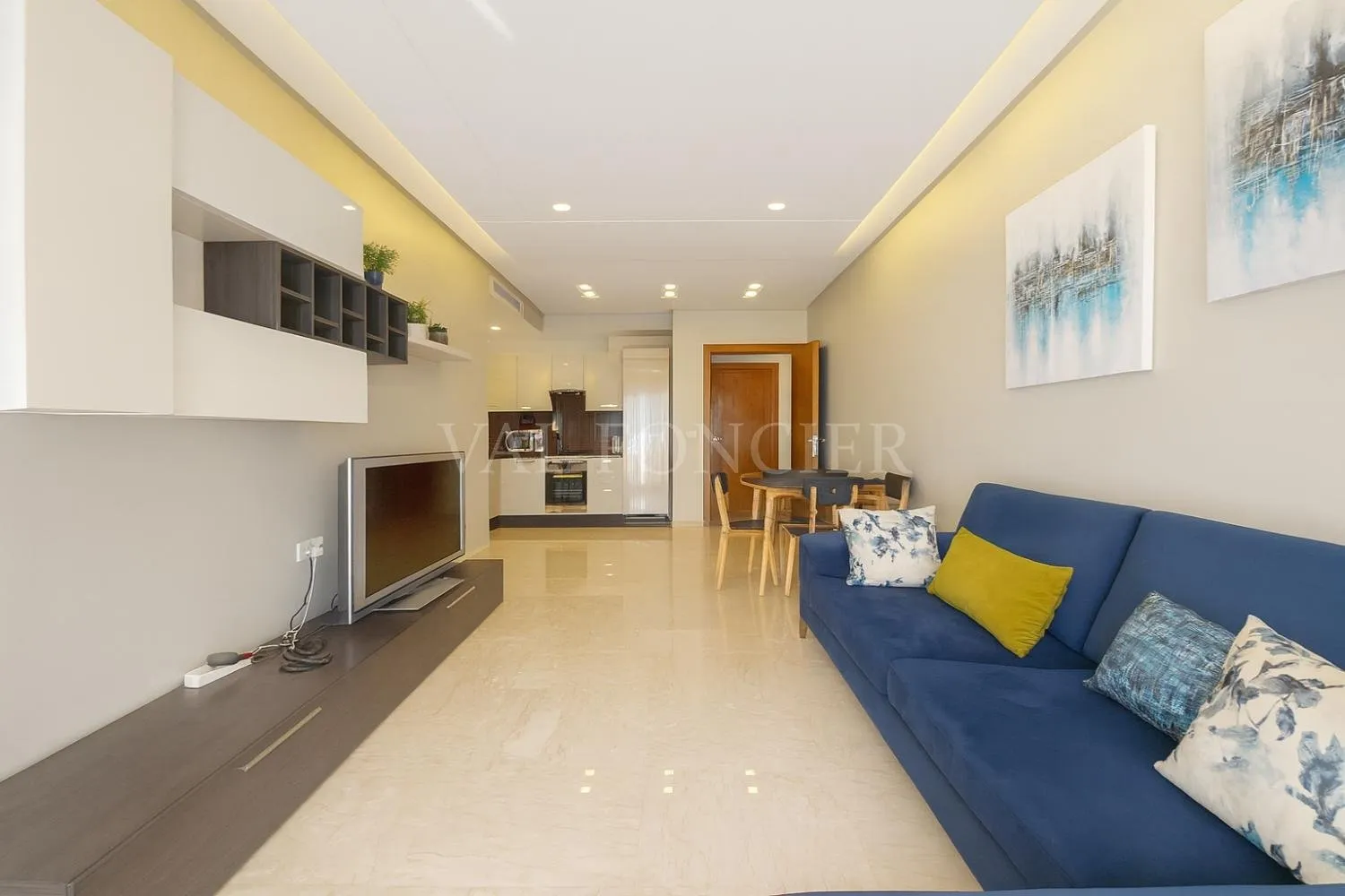 Location Studio Meublé Moderne avec balcon Racine Extention, Casablanca - الدار البيضاء (2)