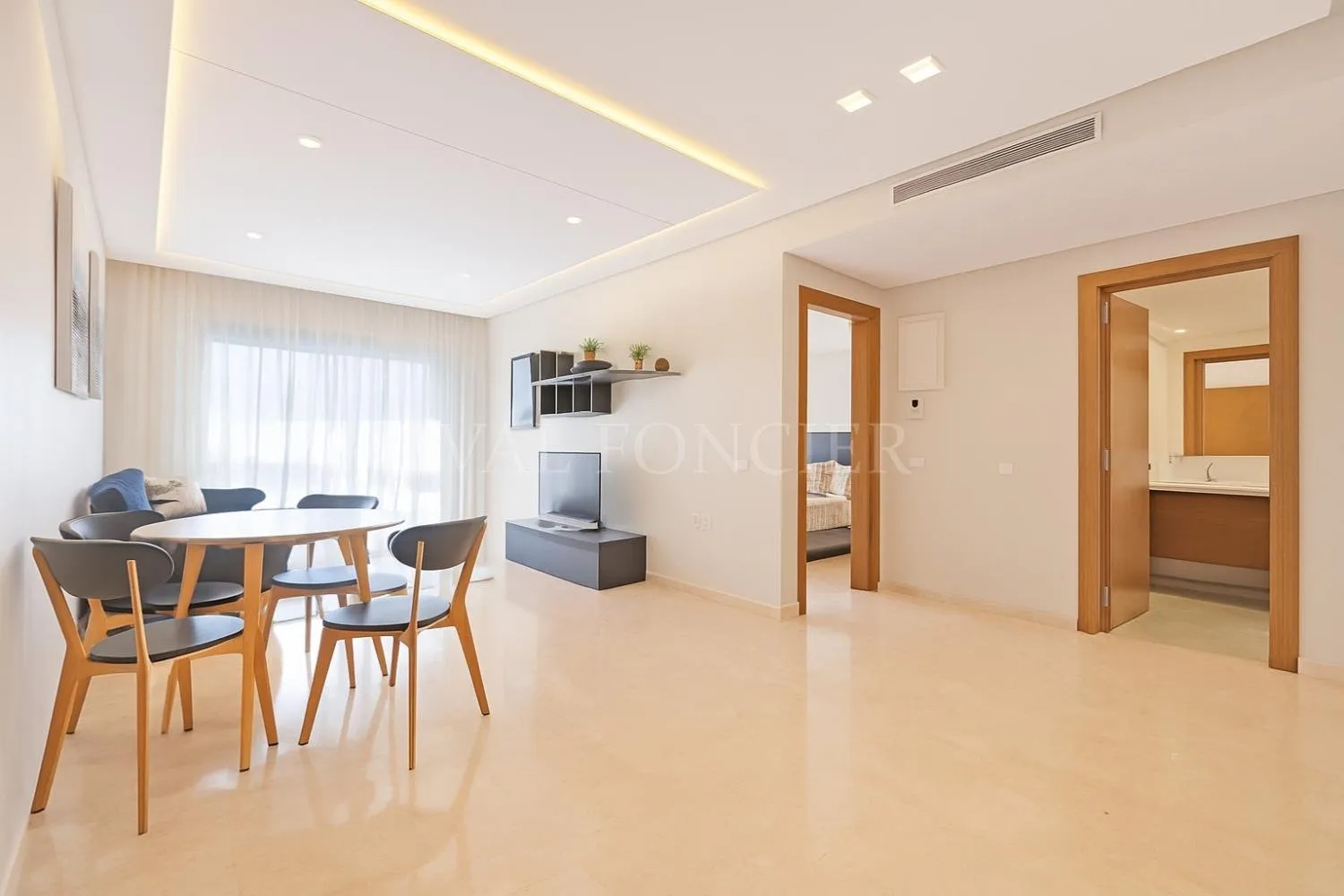 Location Studio Meublé Moderne avec balcon Racine Extention, Casablanca - الدار البيضاء