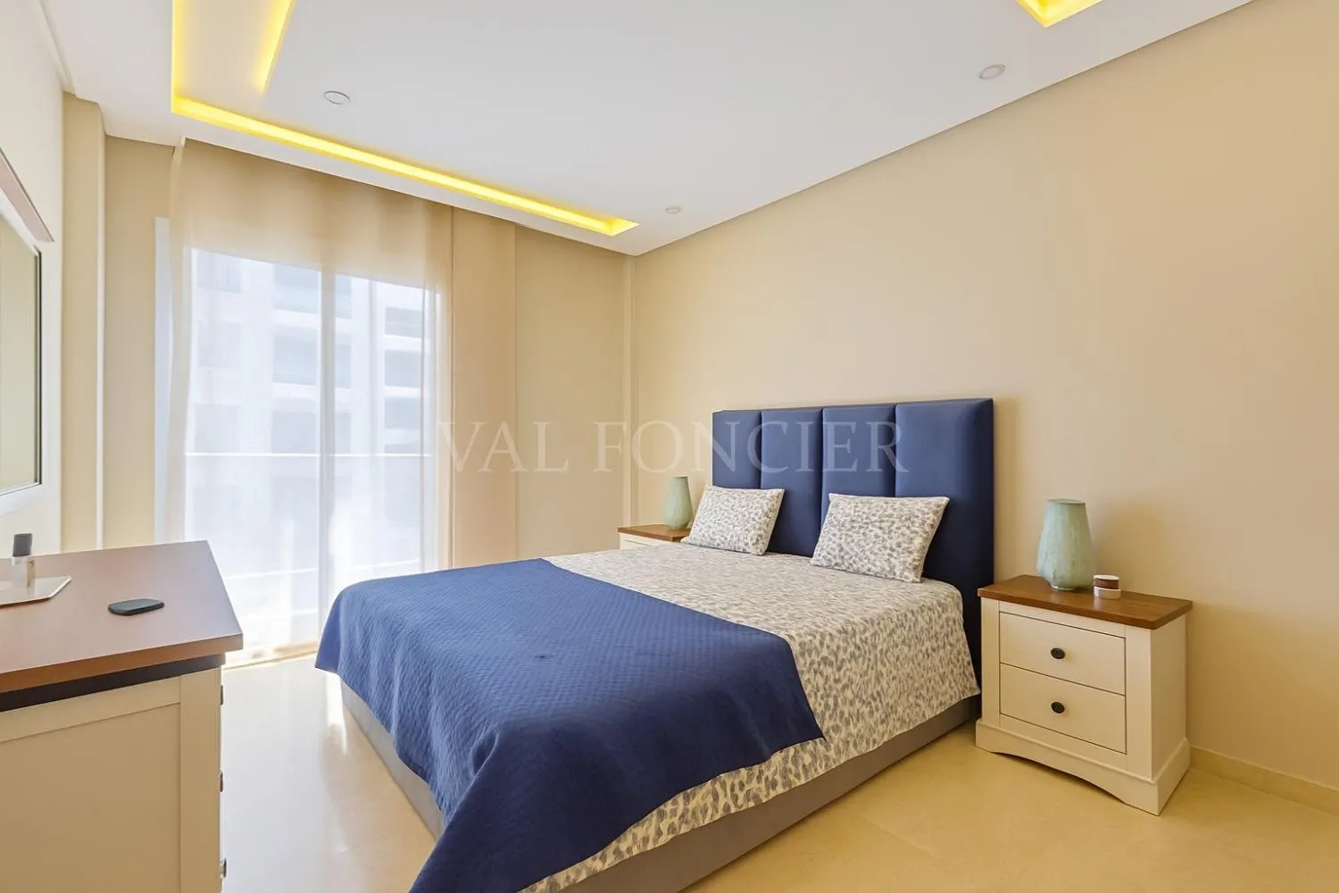 Location Studio Meublé Moderne avec balcon Racine Extention, Casablanca - الدار البيضاء (4)