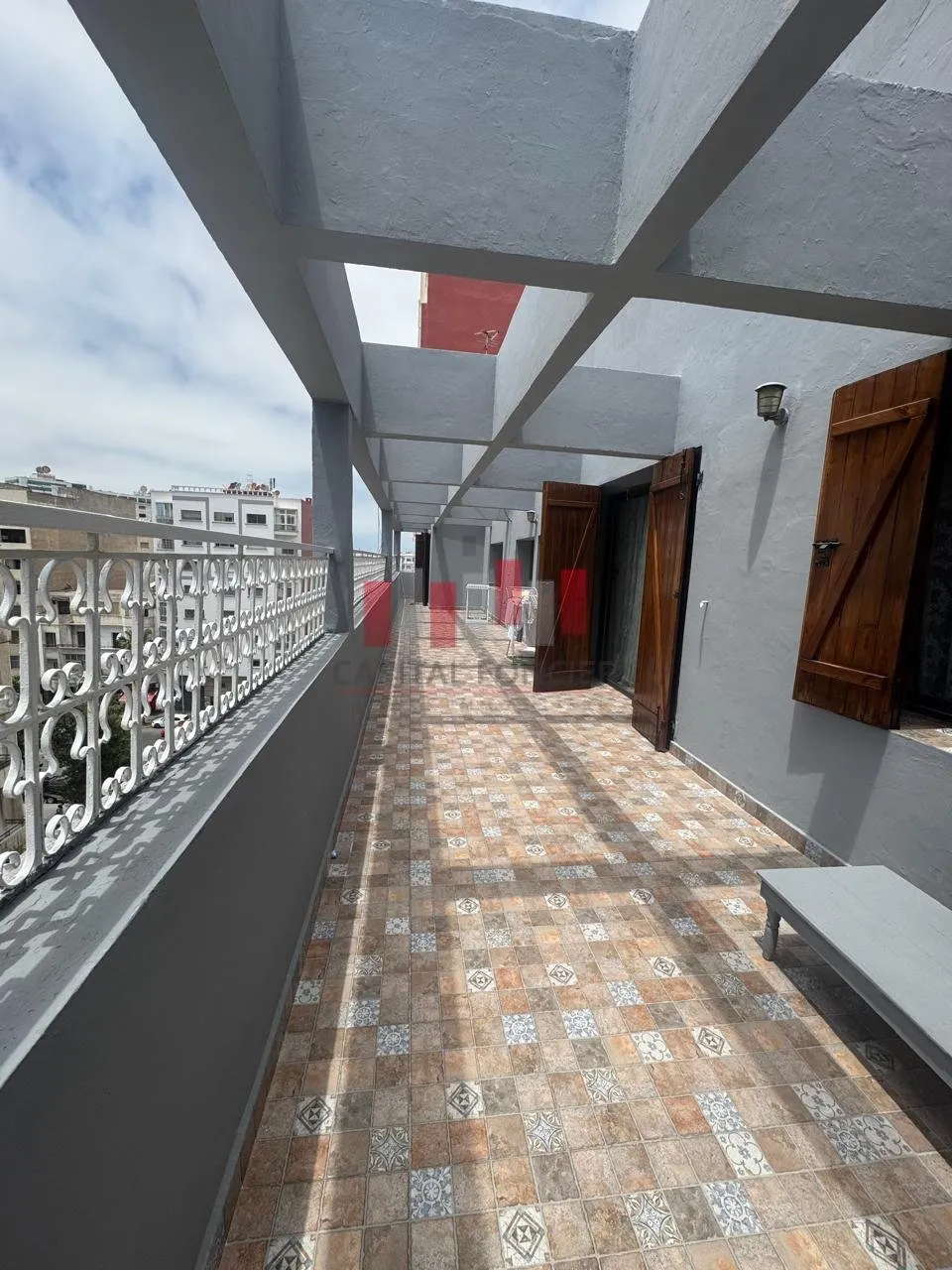 DERNIER ETAGE - GRANDE TERRASSE SANS VIS-A-VIS - الدار البيضاء