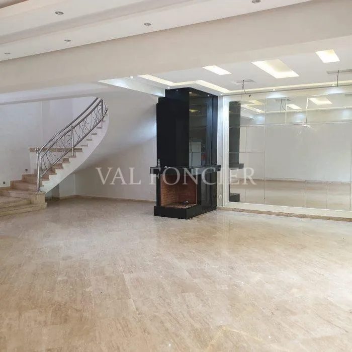 Location Villa 4chambres avec piscine sur les hauteurs de Ain Diab, Casablanca - الدار البيضاء (3)