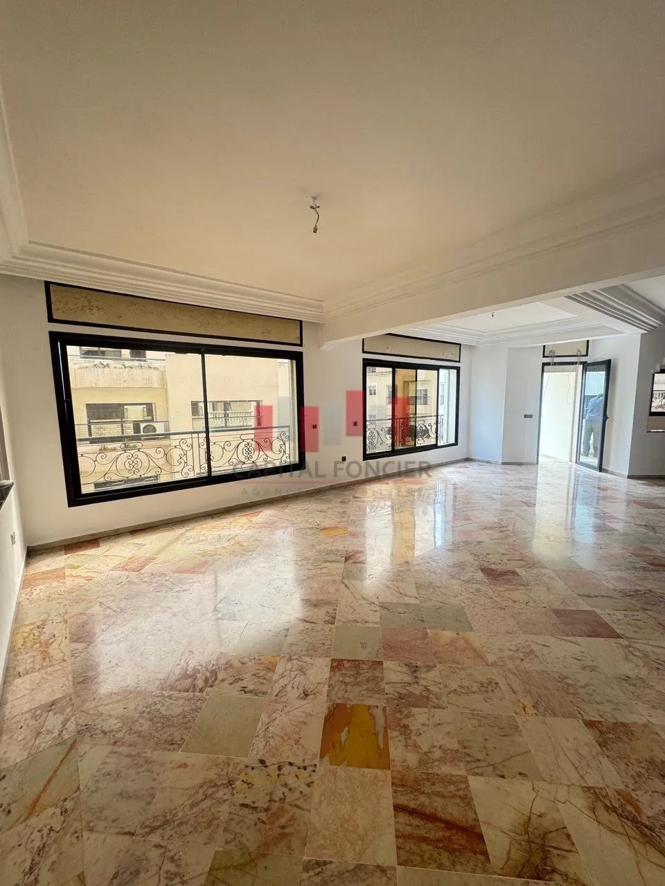 GRAND APPARTEMENT RENOVE - الدار البيضاء (2)