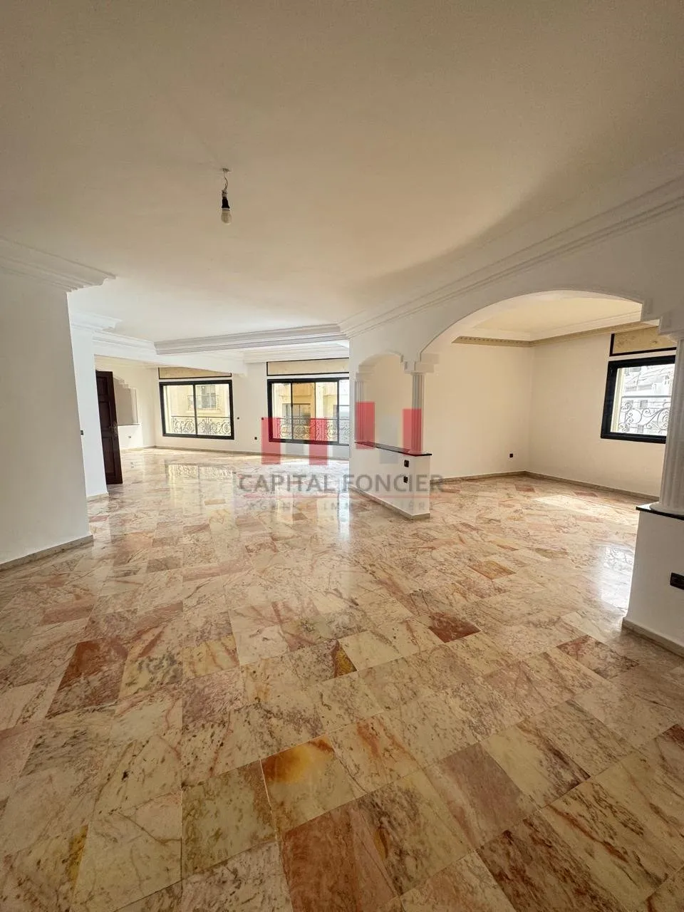 GRAND APPARTEMENT RENOVE - الدار البيضاء