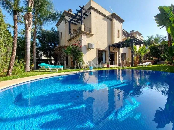 Très belle villa 4chambres avec piscine en location à Californie, Casablanca - الدار البيضاء