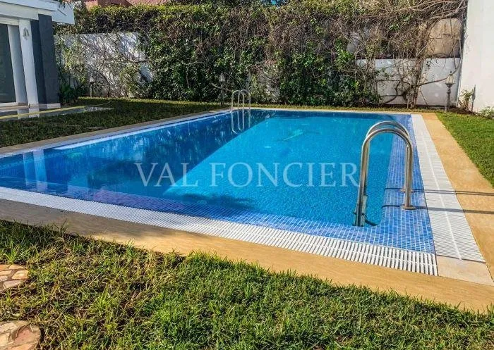Location villa 700m2 avec beau jardin et piscine Oasis, Casablanca - الدار البيضاء (2)