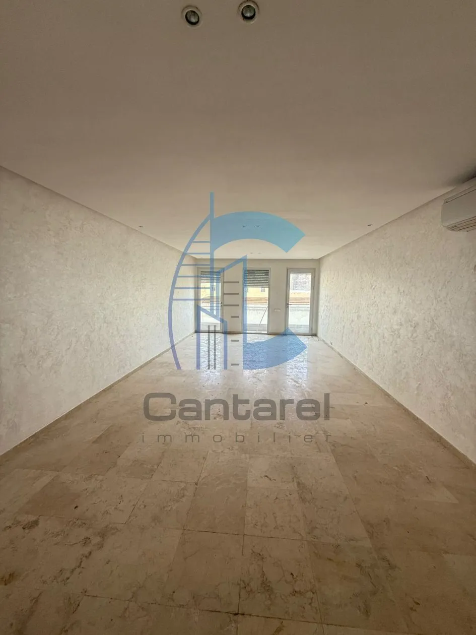 APPT VIDE A LOUER -BEAUSEJOUR- - الدار البيضاء