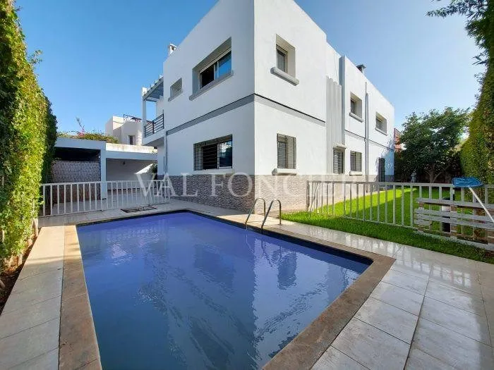 Location Villa 650m2 6chambres avec piscine Oasis, Casablanca - الدار البيضاء