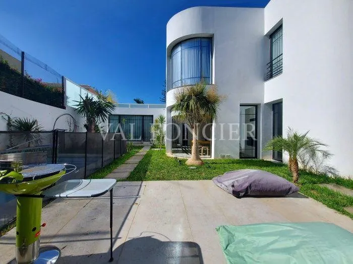 Location villa neuve moderne avec piscine au CIL, Casablanca - الدار البيضاء