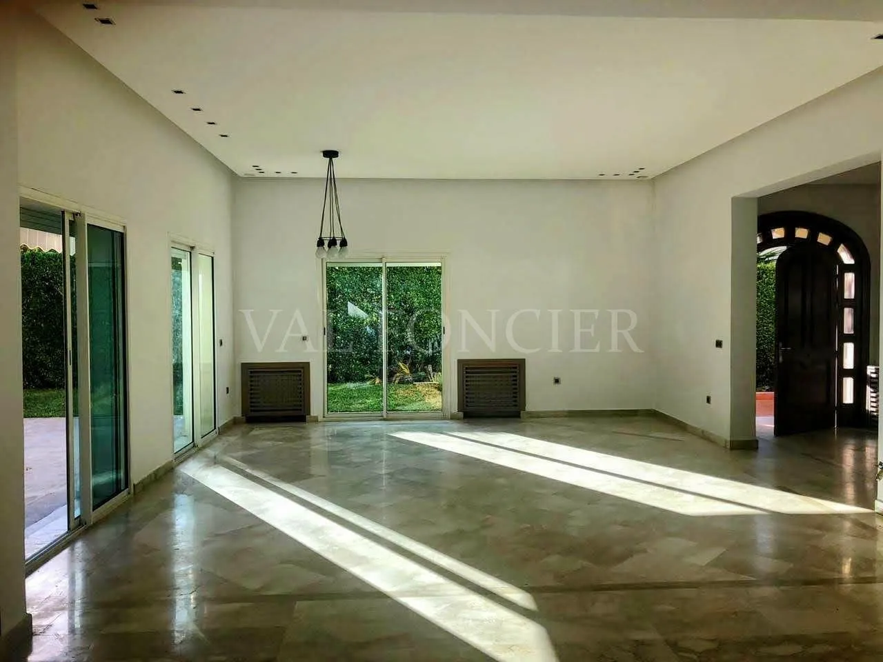 Location superbe villa 500m2 avec piscine et vue sur mer Ain Diab, casablanca - الدار البيضاء (2)