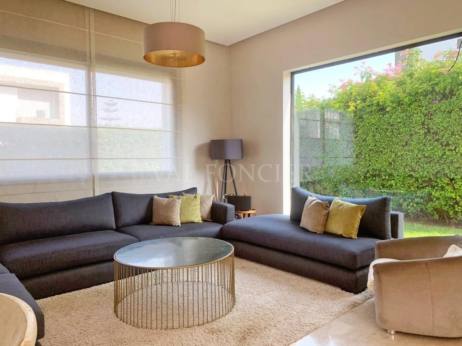 Location villa moderne 4chambres avec piscine résidence fermée, Dar Bouazza - الدار البيضاء (3)