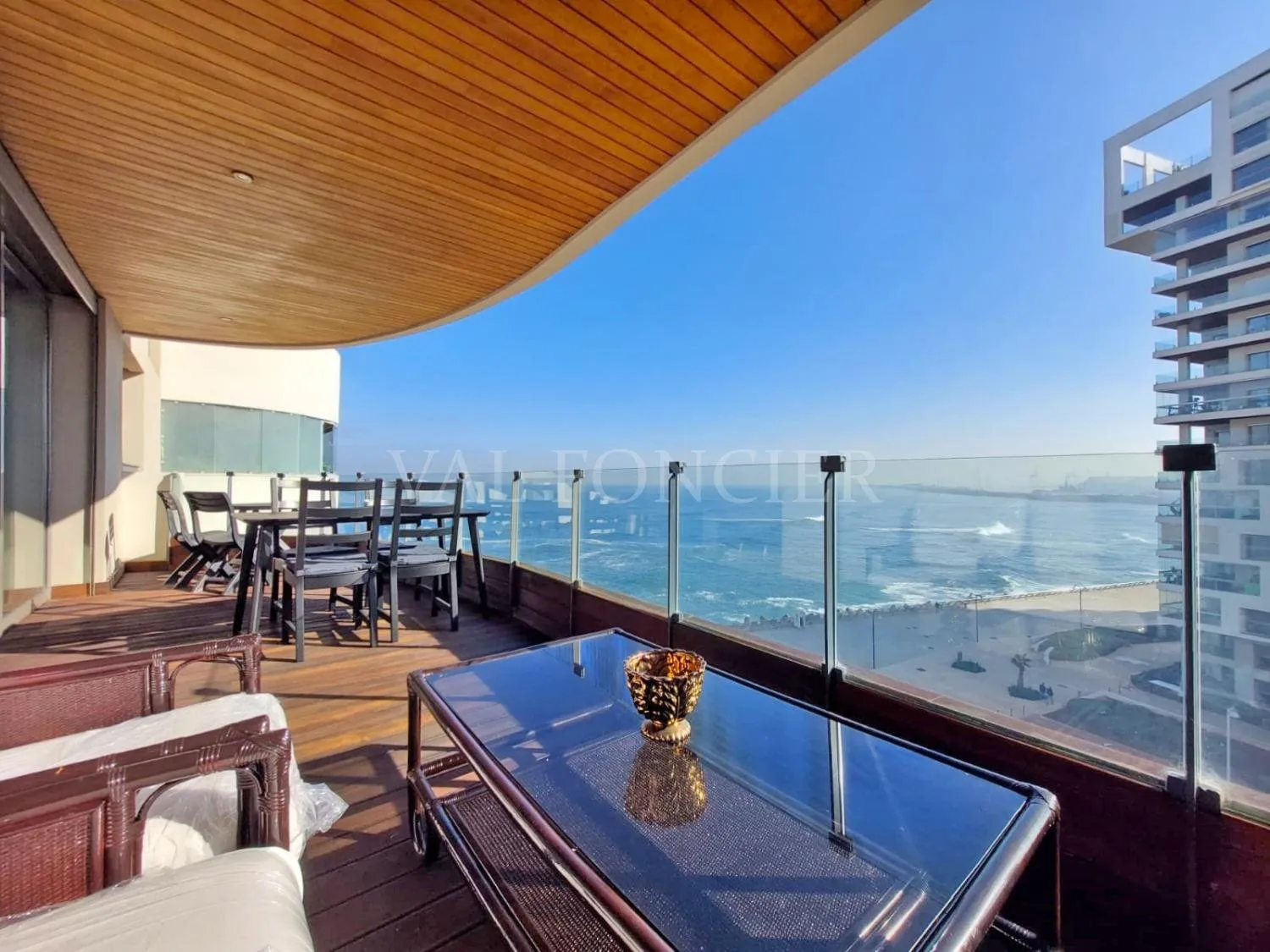 Location sublime appartement 176m2 meublé moderne avec terrasse à la Marina, Casablanca - الدار البيضاء