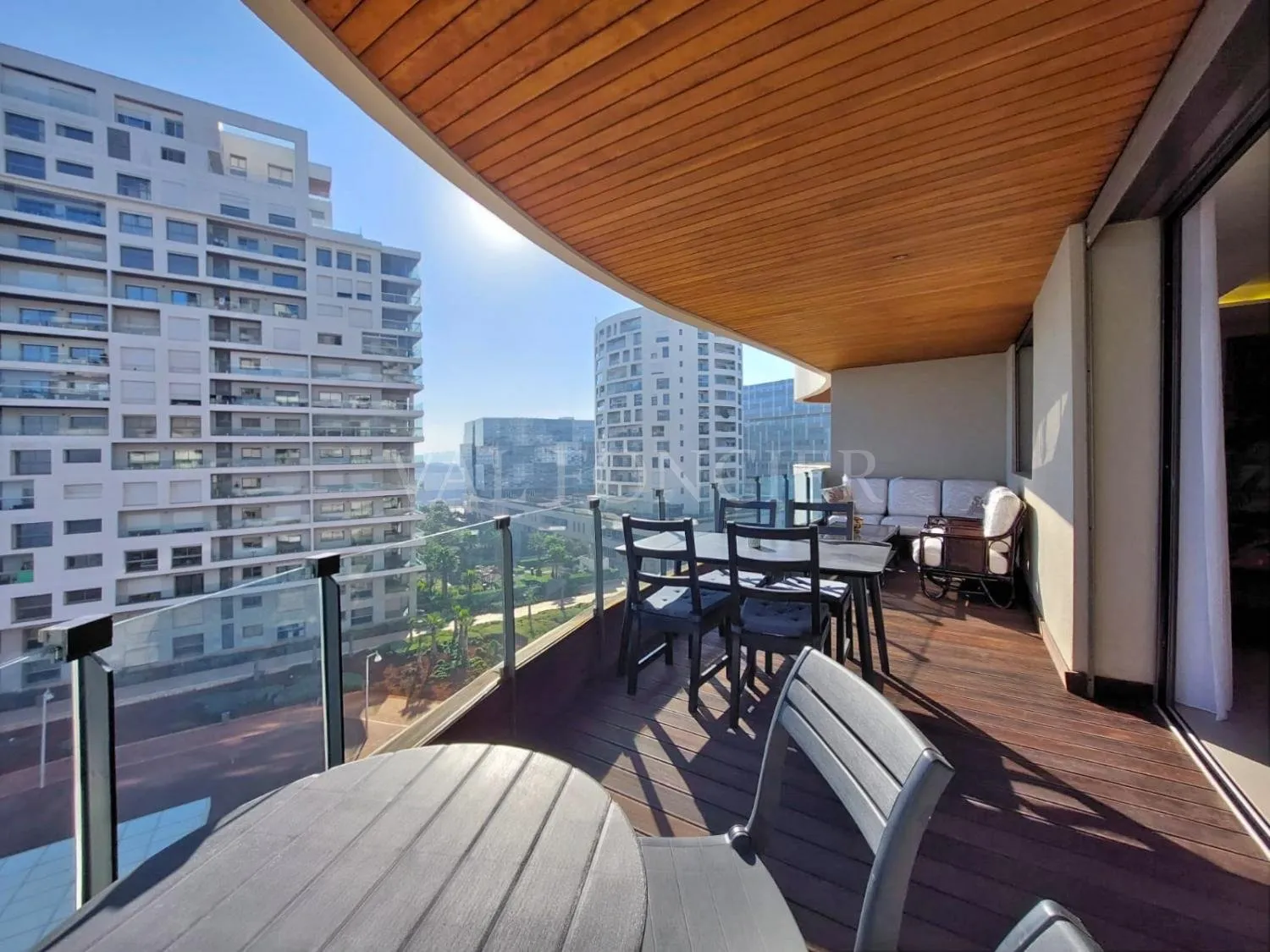 Location sublime appartement 176m2 meublé moderne avec terrasse à la Marina, Casablanca - الدار البيضاء (4)
