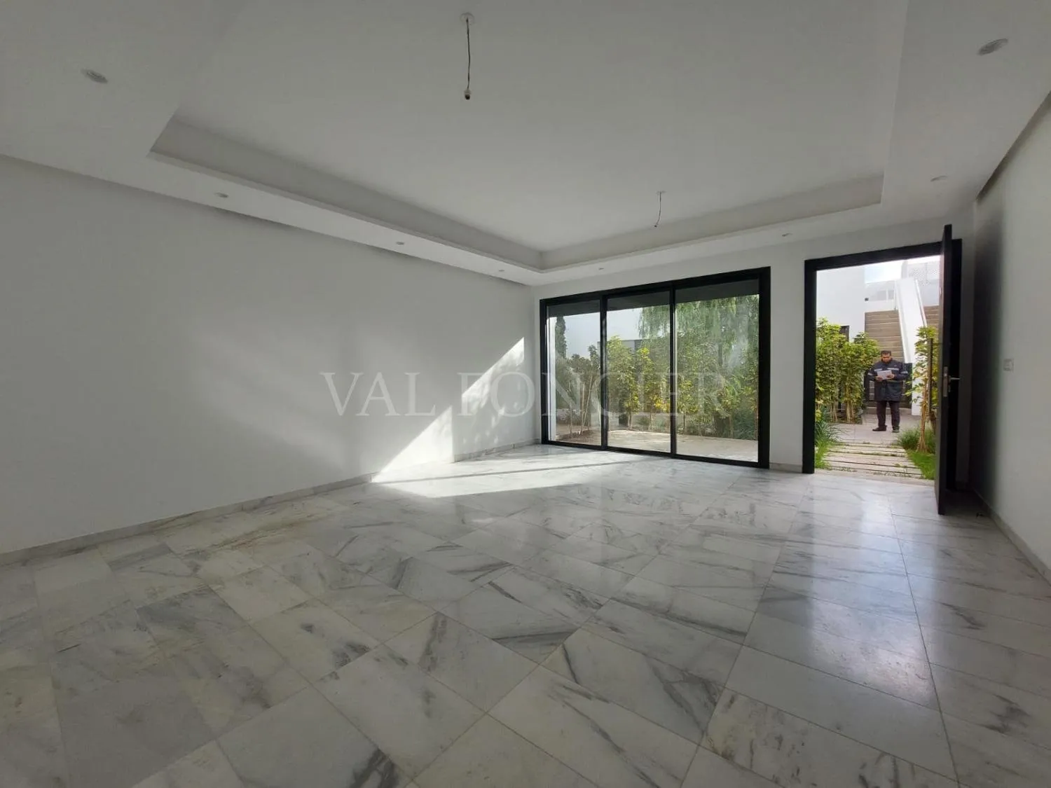 Superbe appartement Rez-de-jardin à louer 100m2 Bouskoura - الدار البيضاء (2)