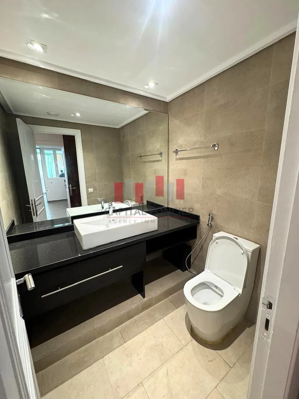 BEAUX VOLUMES : APPARTEMENT 4 CHAMBRES AU COEUR DE RACINE - الدار البيضاء (3)