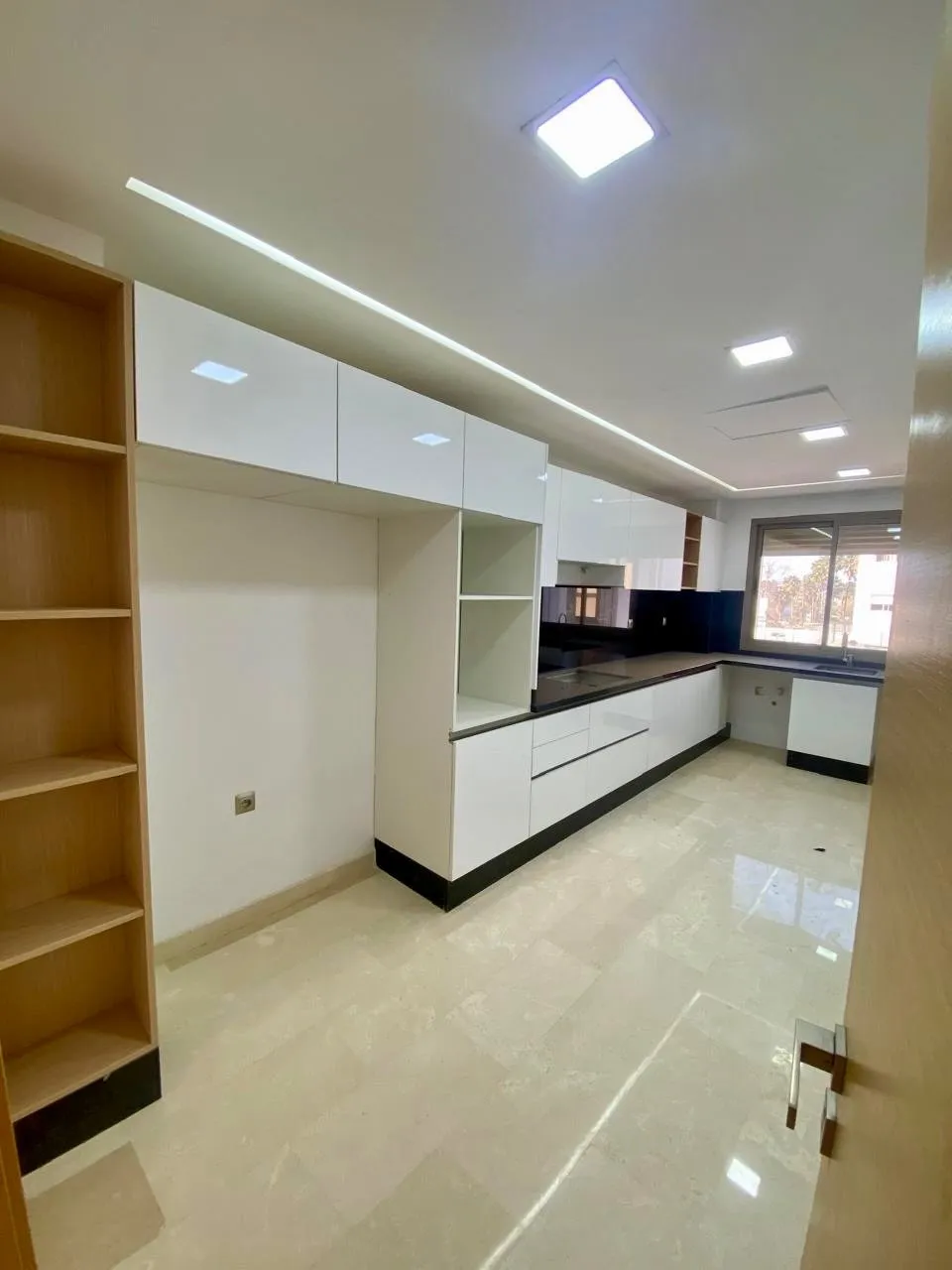Superbe appartement neuf à louer sans vis-à-vis - الرباط (3)