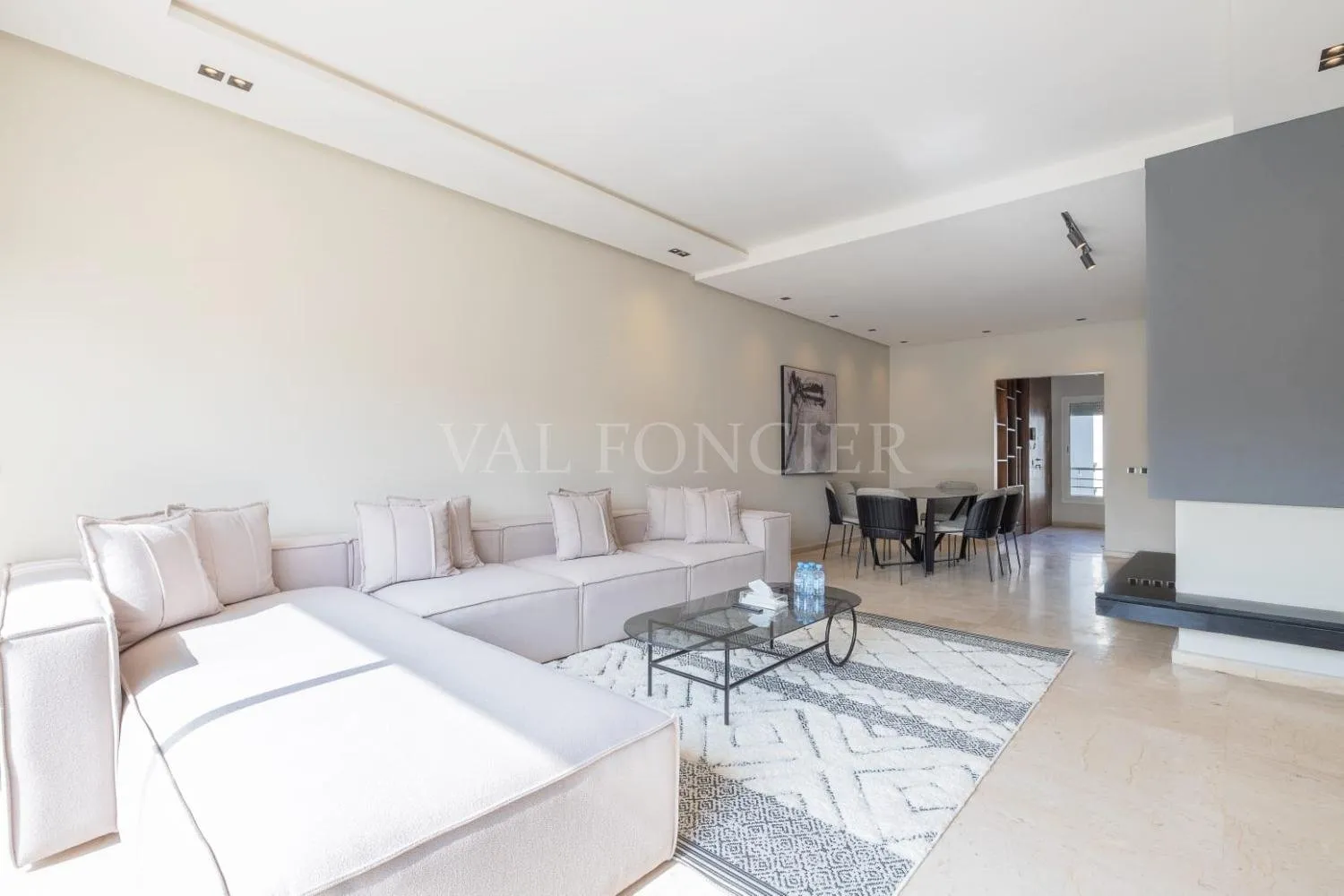 Location sublime appartement 3chambres meublé moderne avec terrasse Ain Diab - الدار البيضاء (2)