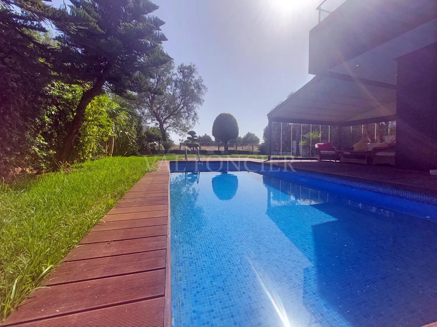 Location Villa 561m2 avec piscine Front golf, Bouskoura - الدار البيضاء (2)