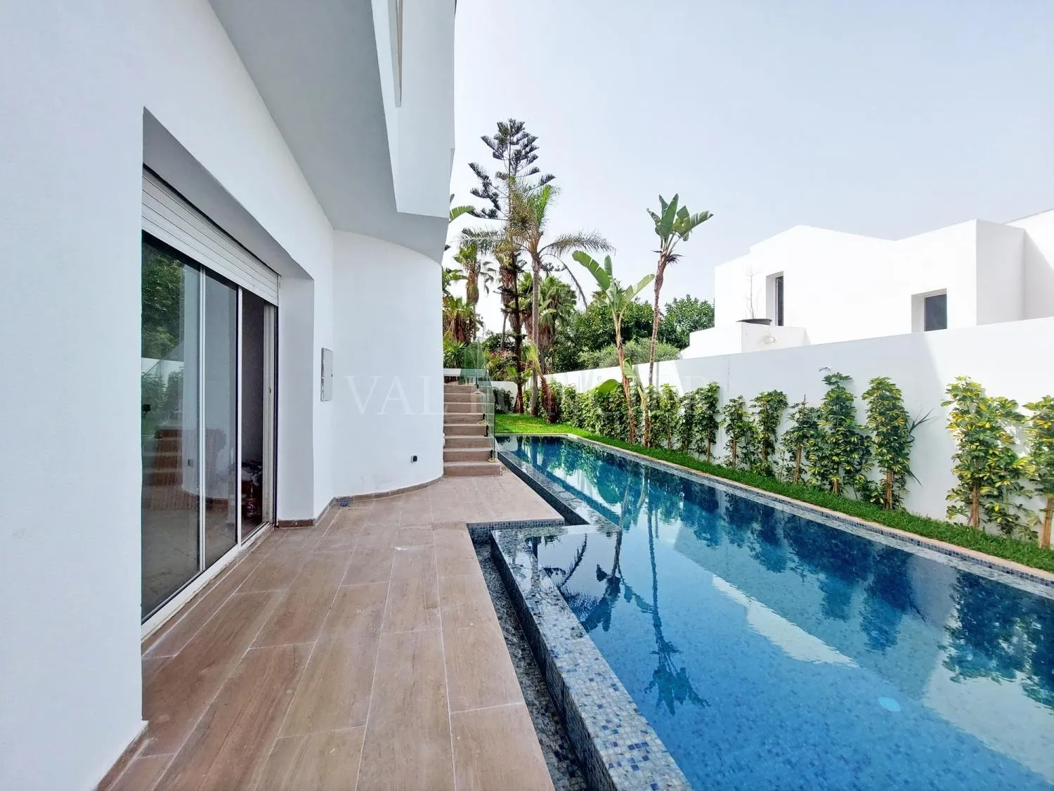 Location très belle villa 4chambres avec piscine à Ain Diab, Casablanca - الدار البيضاء