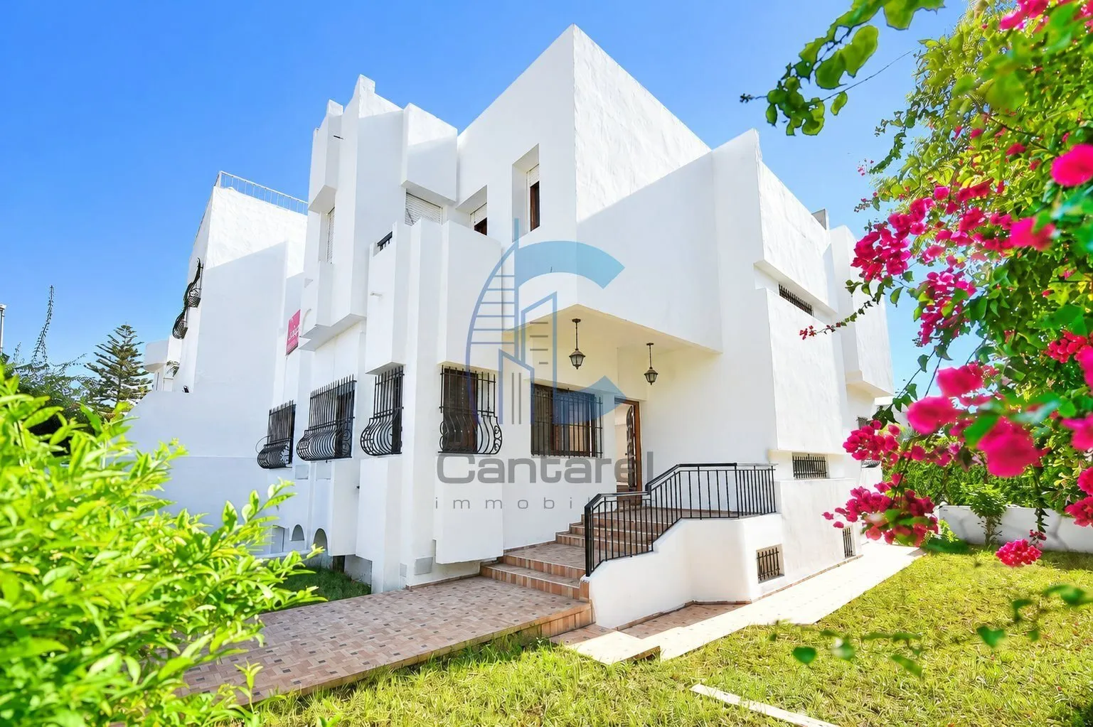 Villa de 450 m² à louer pour usage bureau – Proche Studio des Arts Vivants - الدار البيضاء