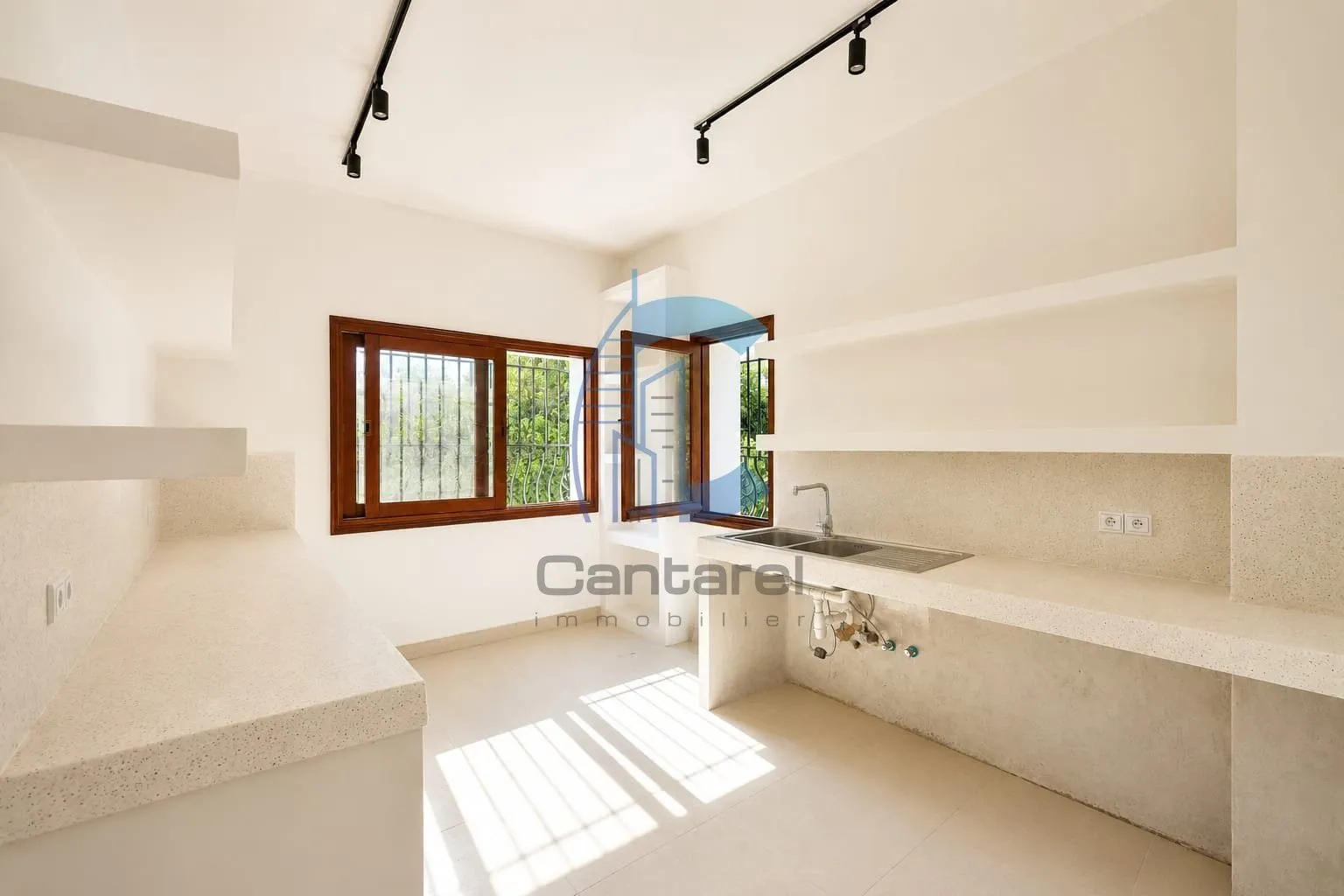 Villa de 450 m² à louer pour usage bureau – Proche Studio des Arts Vivants - الدار البيضاء (4)