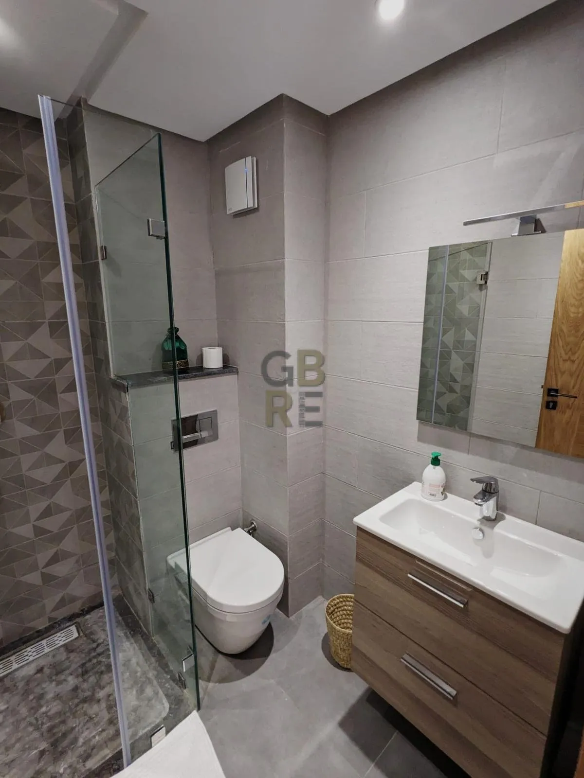 Magnifique appartement neuf entièrement meublé à Hay Riad - الرباط (4)