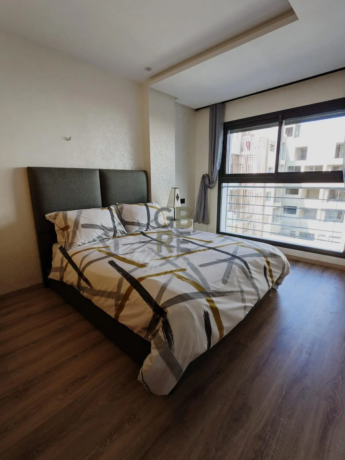 Magnifique appartement neuf entièrement meublé à Hay Riad - الرباط (3)