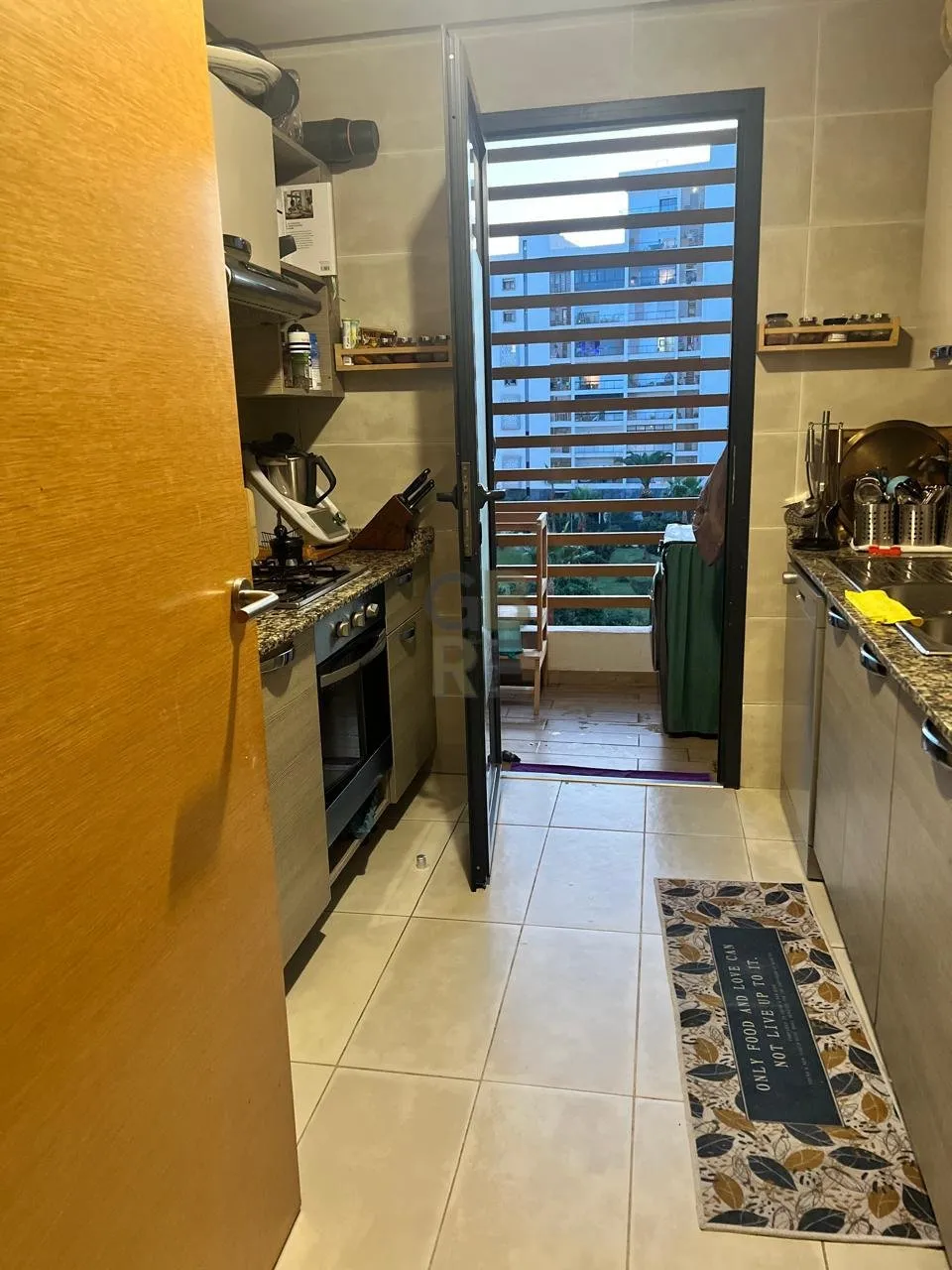 Très Bel Appartement sans vis-à-vis à louer à Hay Riad - الرباط (4)