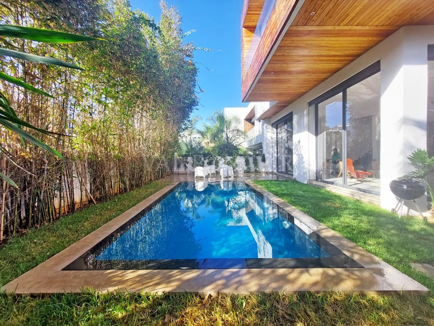 Location exceptionnelle villa moderne 4chambres avec piscine Ain Diab, Casablanca - الدار البيضاء (2)