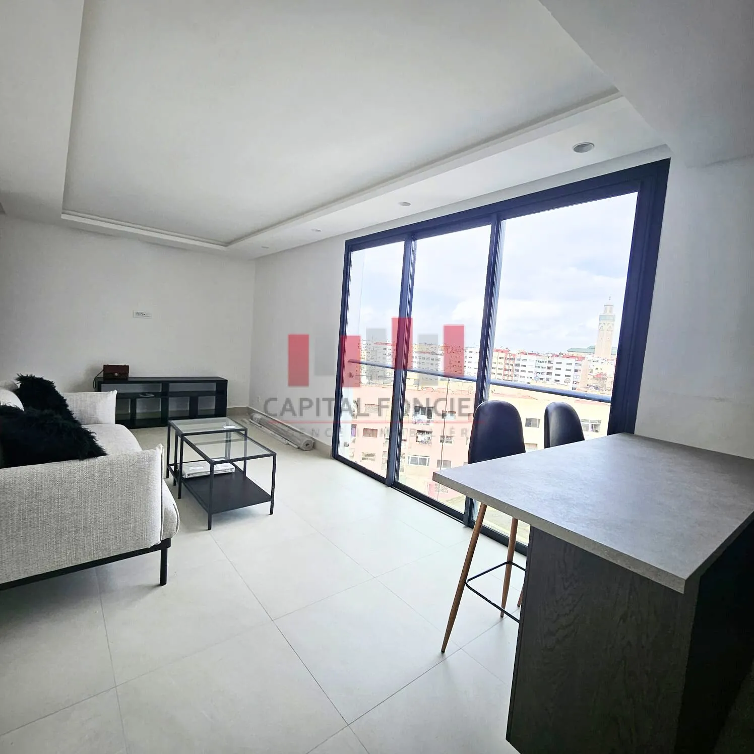 SUPERBE STUDIO MEUBLÉ DERNIER ETAGE - الدار البيضاء (2)