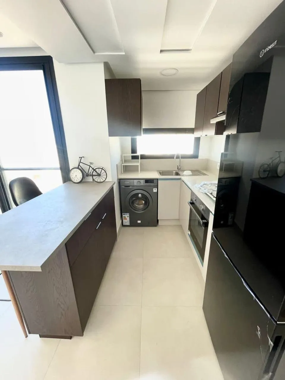 SUPERBE STUDIO MEUBLÉ DERNIER ETAGE - الدار البيضاء (4)