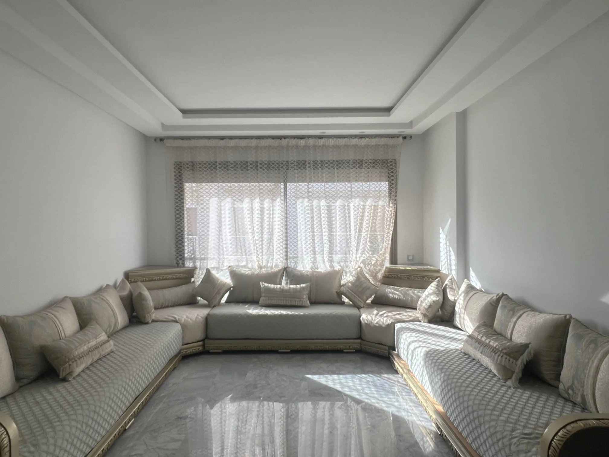 SUPERBE 3 CH/ MEUBLE / FERME BRETONNE - الدار البيضاء (4)