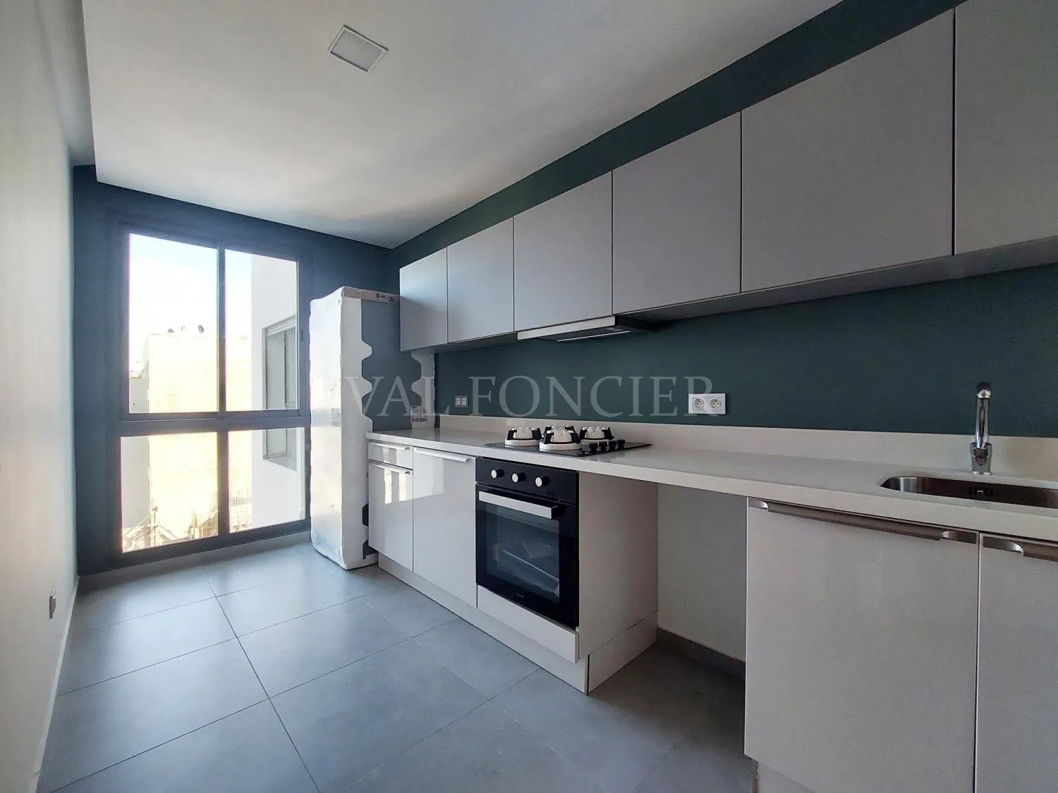 Location appartement neuf moderne 2chambres avec terrasse Les Princesses, Casablanca - الدار البيضاء (4)