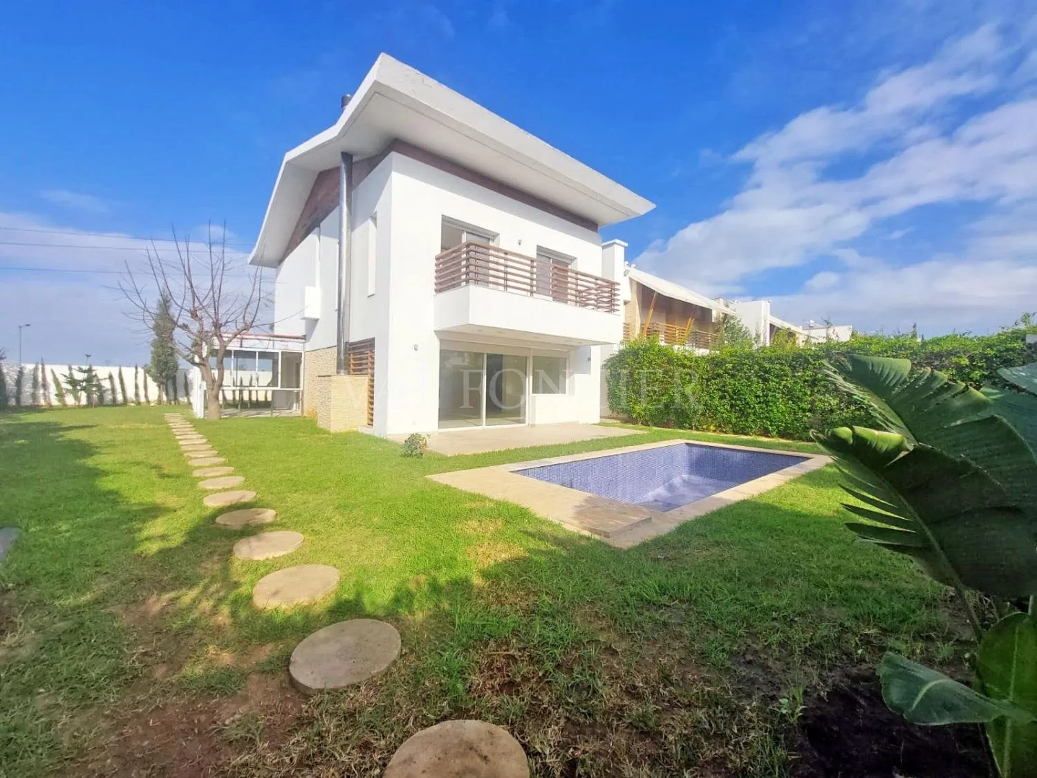 Location villa superficie 650m2 4chambres avec piscine, Bouskoura - الدار البيضاء