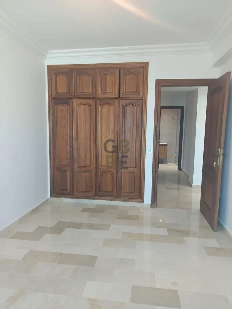 Superbe appartement à louer sans vis-à-vis très ensoleiller à Hay Riad - الرباط (2)