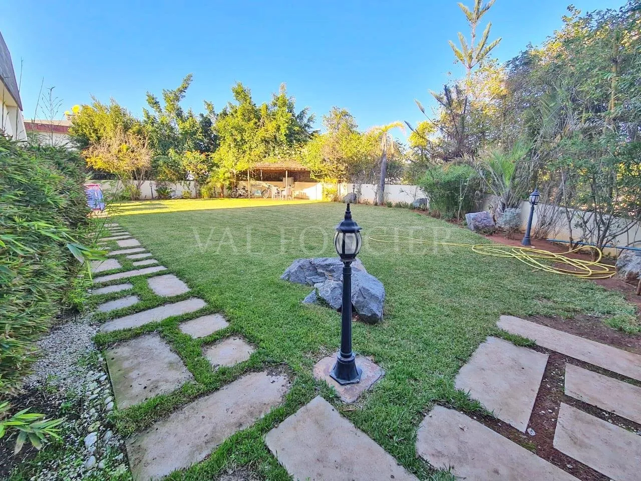 Location très belle villa 730m2 4chambres avec piscine, Bouskoura Ville verte - الدار البيضاء (2)