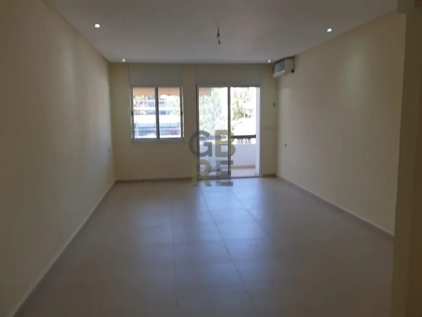 Très joli Appartement rénove à louer, sans vis-à-vis, très ensoleiller - الرباط