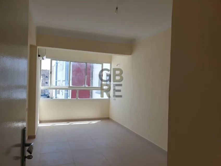 Très joli Appartement rénove à louer, sans vis-à-vis, très ensoleiller - الرباط (4)