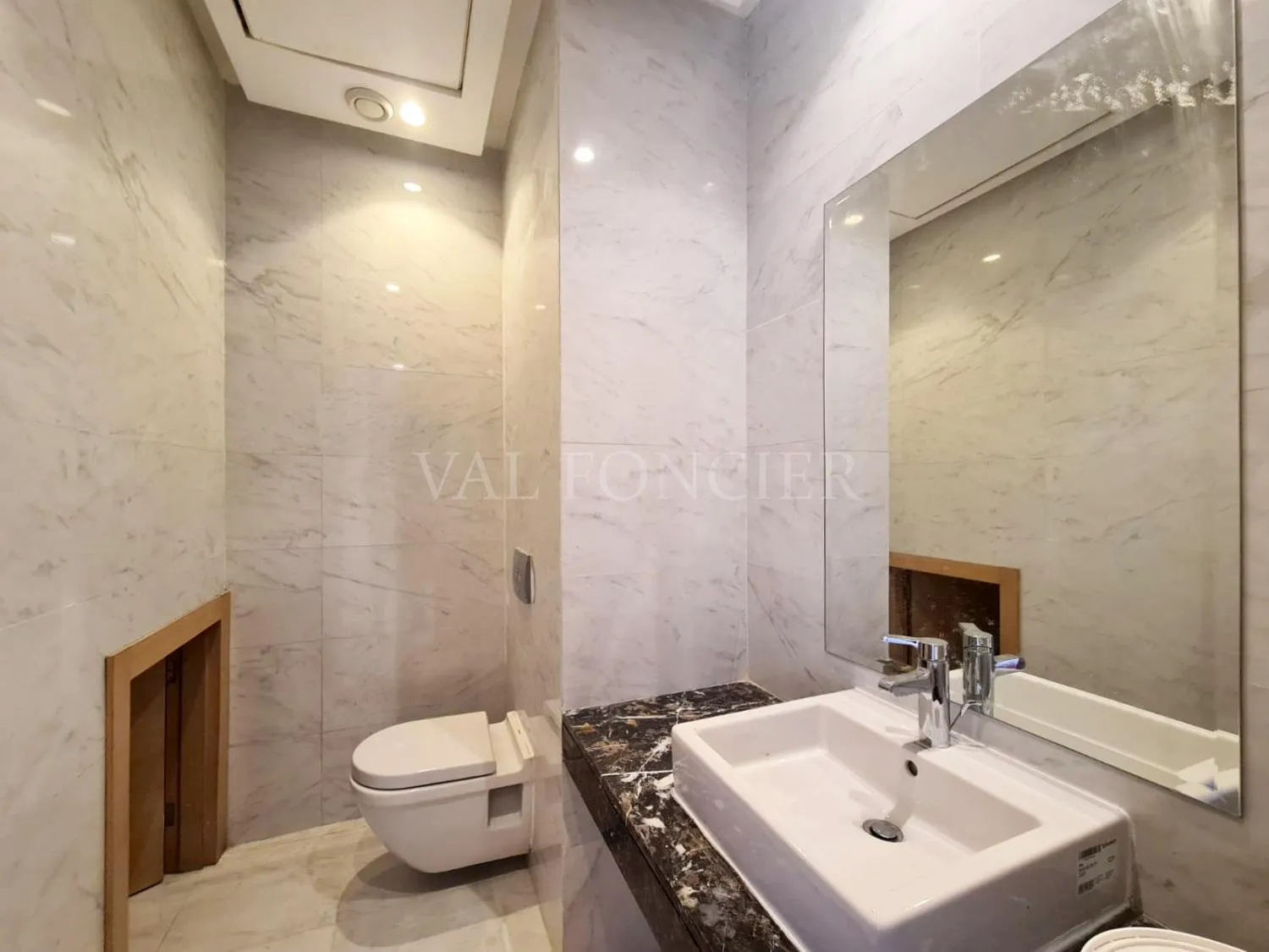 Location très belle villa contemporaine 3chambres avec piscine Ville verte Bouskoura - الدار البيضاء (4)