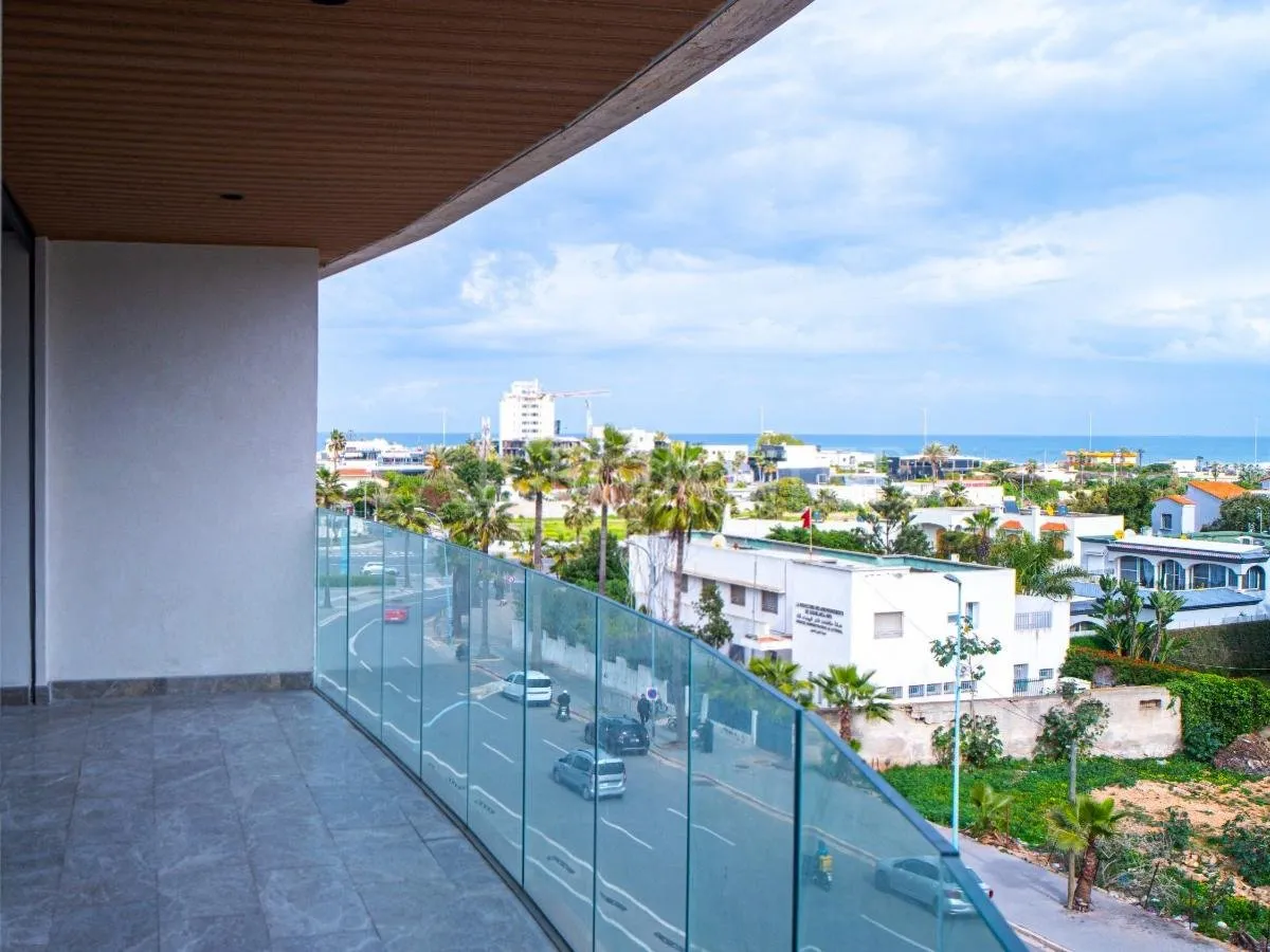 Location luxueux appartement meublé moderne 2chambres avec terrasse et vue mer, Anfa - الدار البيضاء