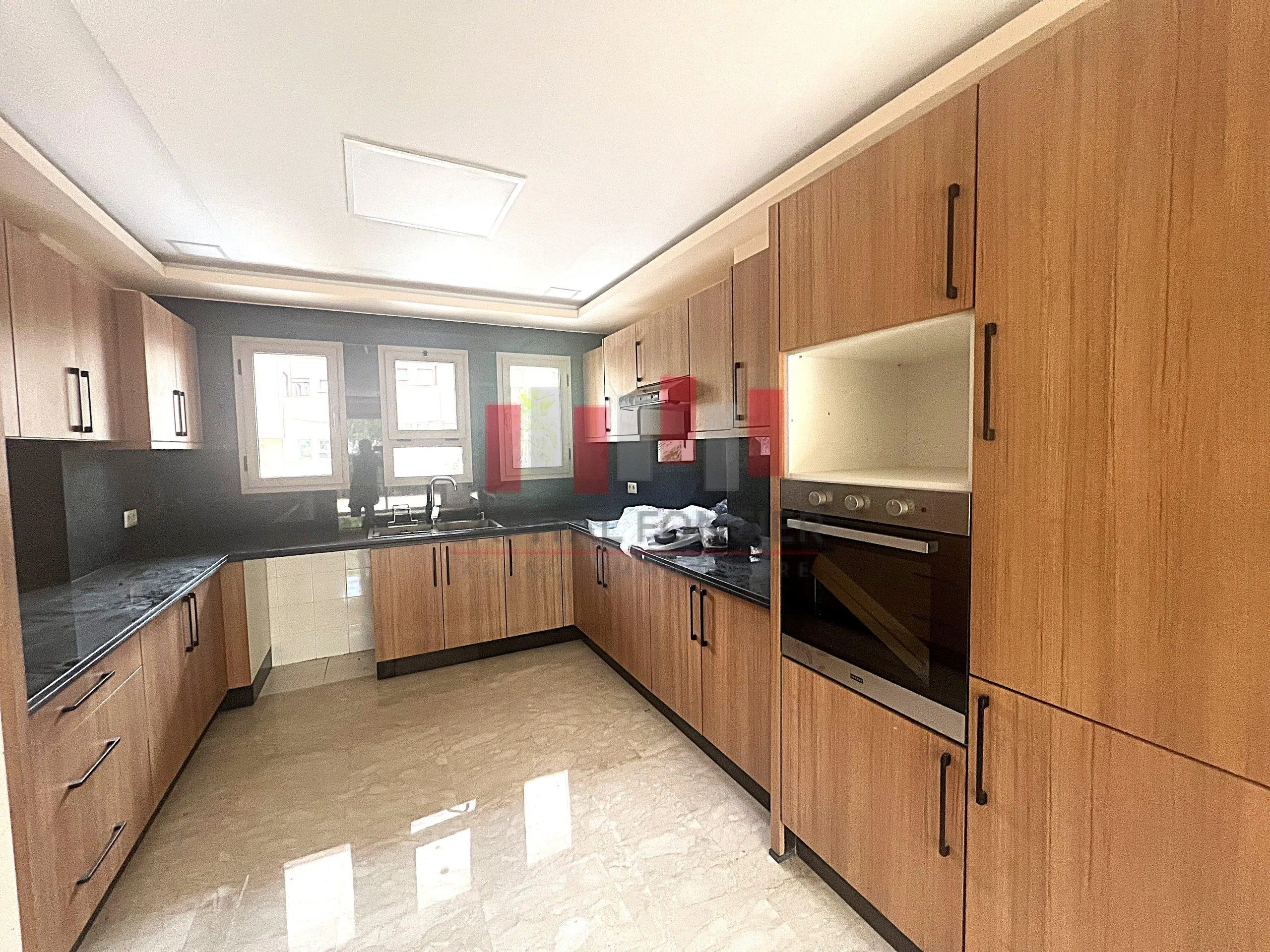 SUPERBE VILLA / BOUSKOURA / 4 CHAMBRES - الدار البيضاء (4)